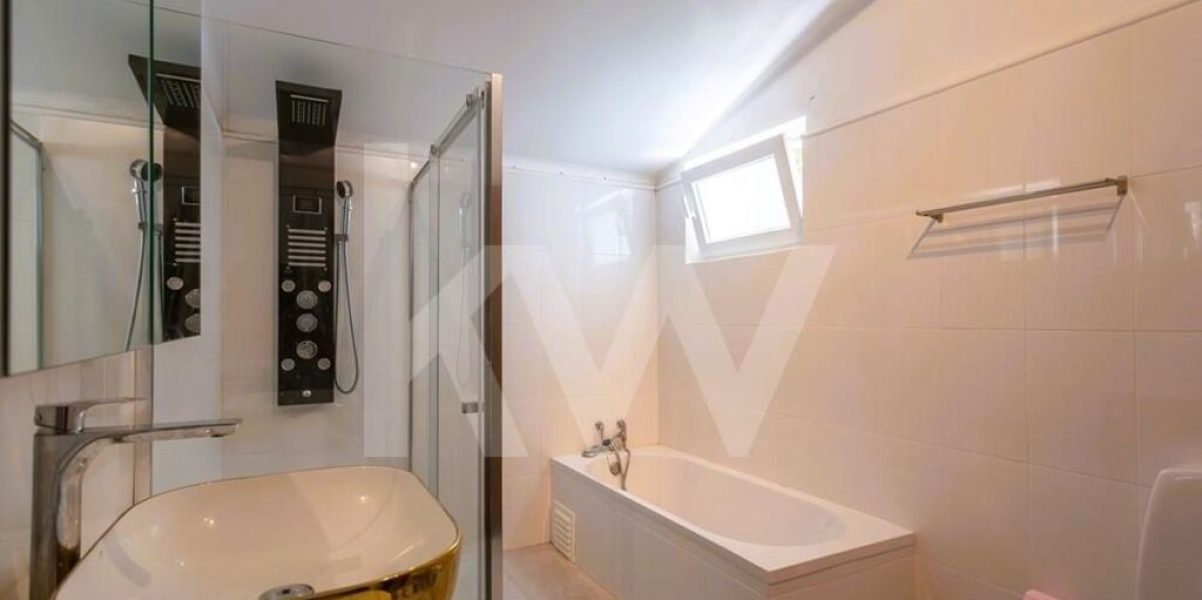 imgi_366_d68c6218-78c6-4067-8c5a-7ddb04b9118d